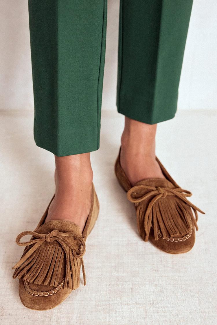 Nell | Camel Fringed Round-Toe Moccasins