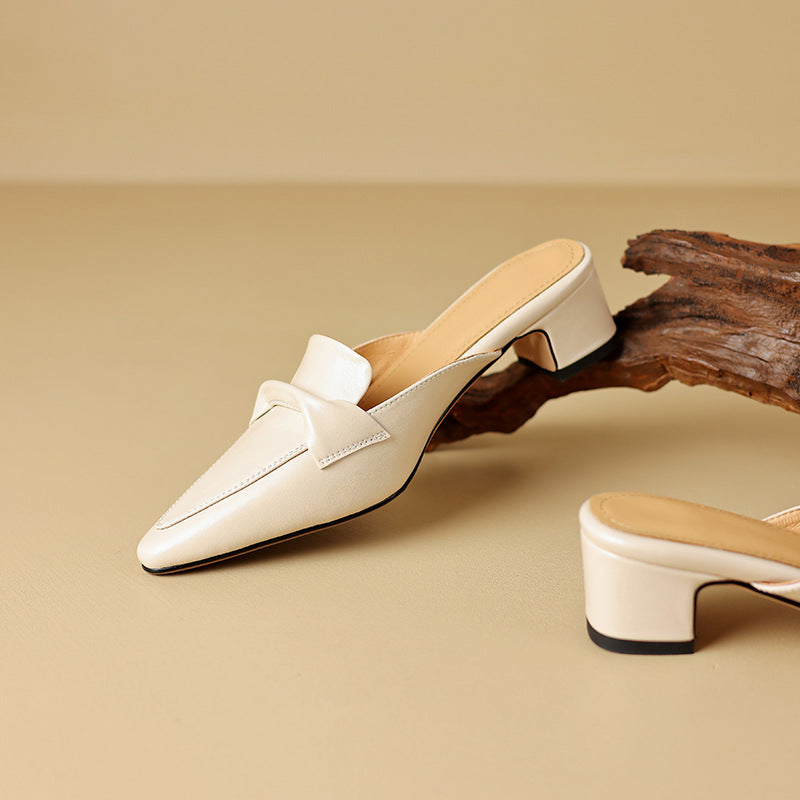 Johanna | Pointed-Toe Leather Mules with a Classic Design