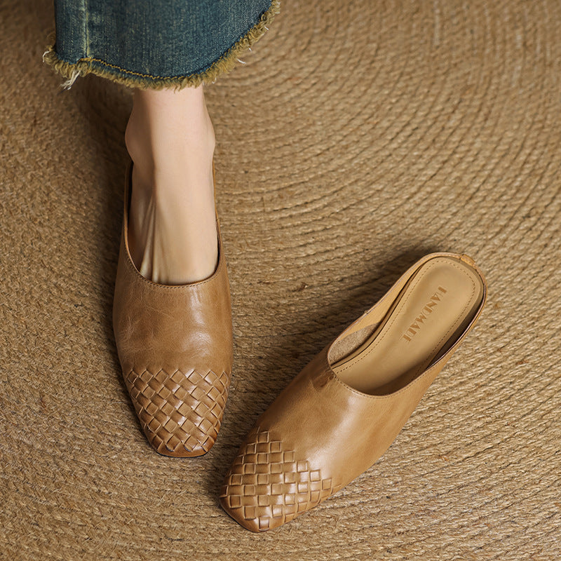 Birgitte | Mules in vera pelle con punta sfilata
