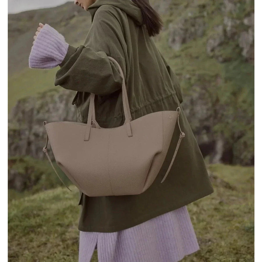 Ambrelle | Leather Tote Bag