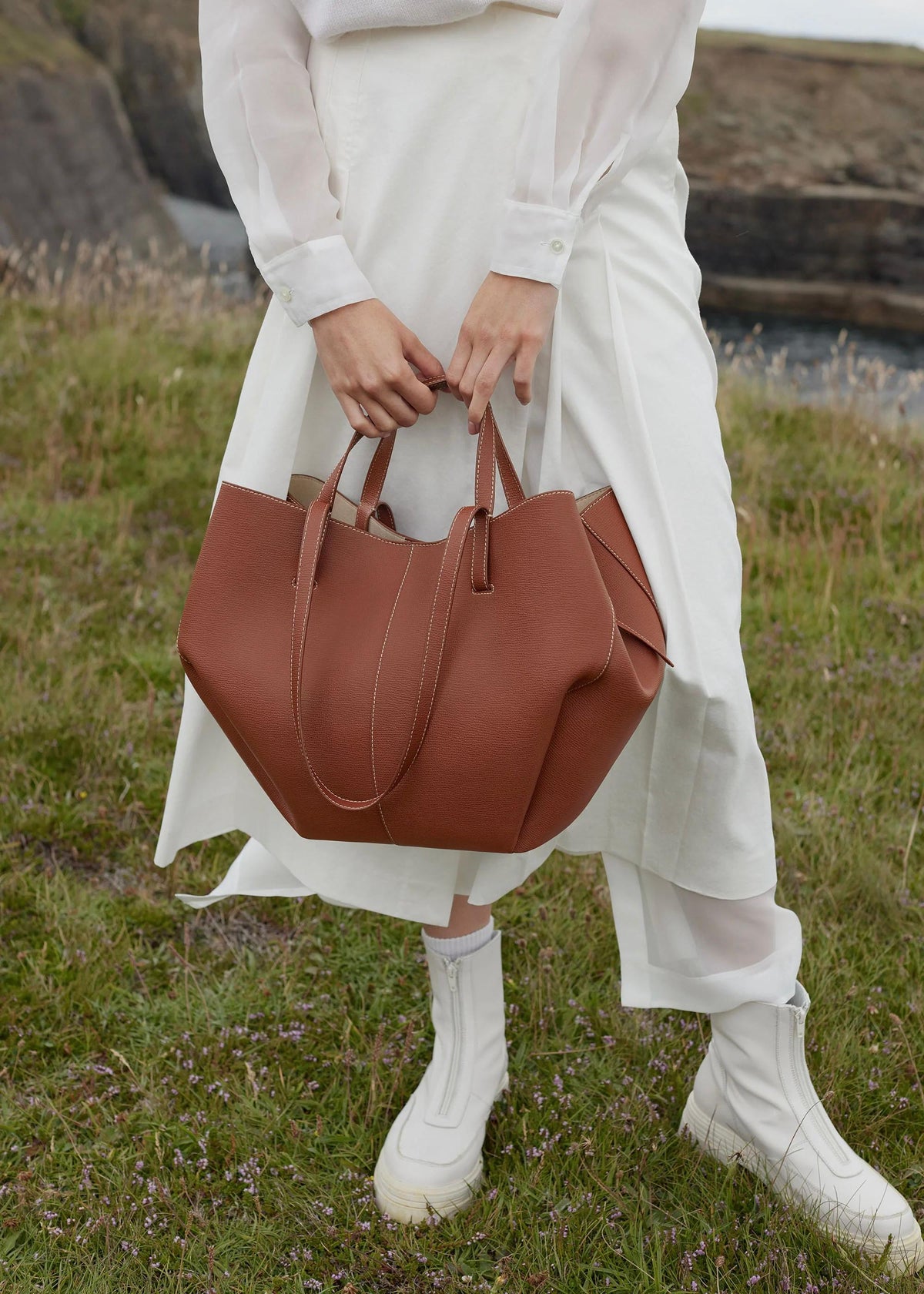 Ambrelle | Leather Tote Bag