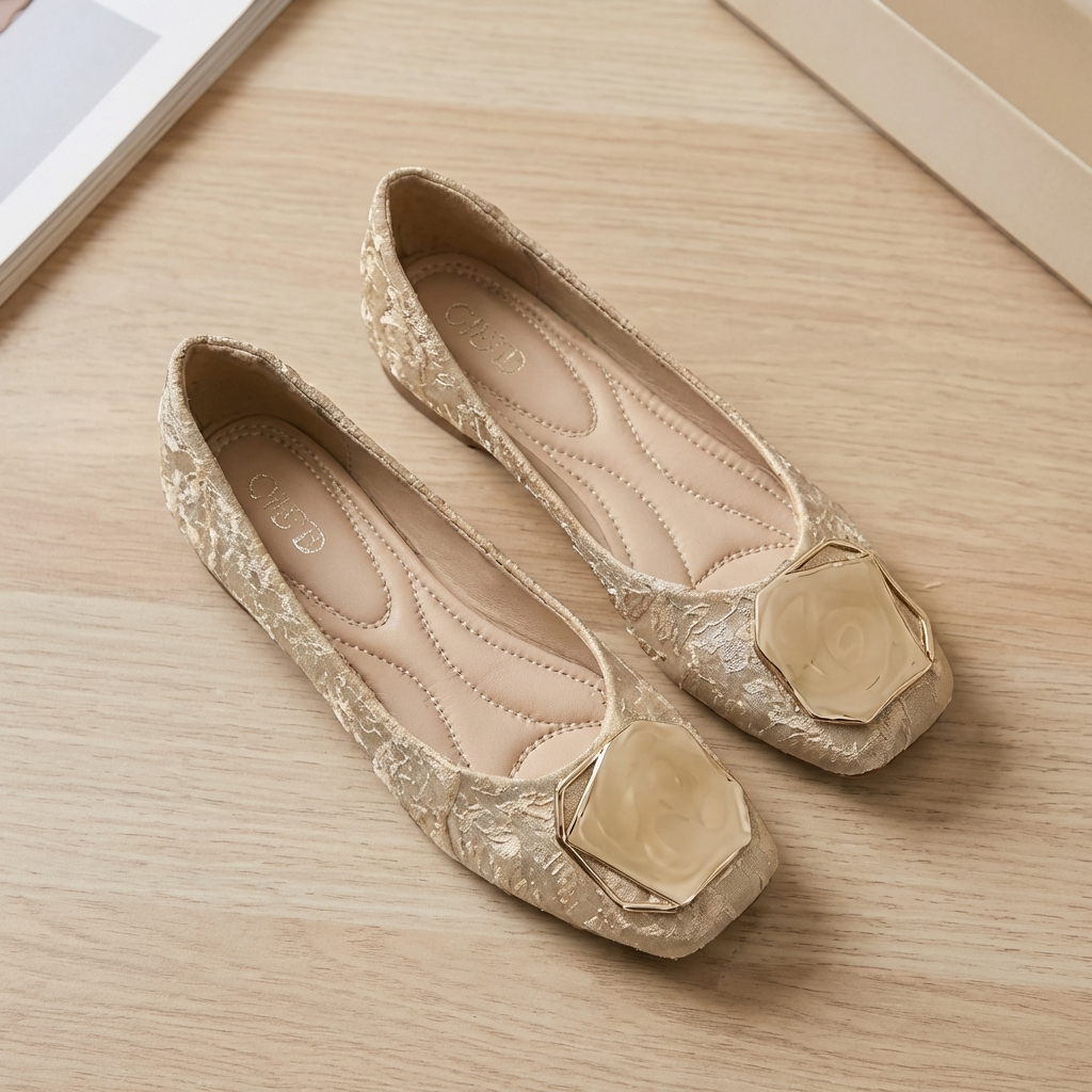 Mirte | Ballerine in rete con dettagli geometrici nere