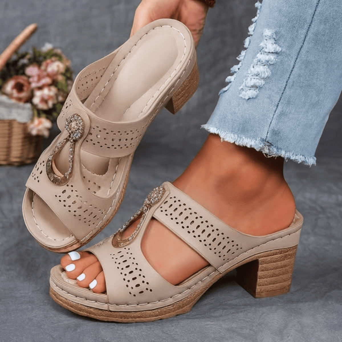 Faiith | Chic and Comfortable Orthopaedic Sandals