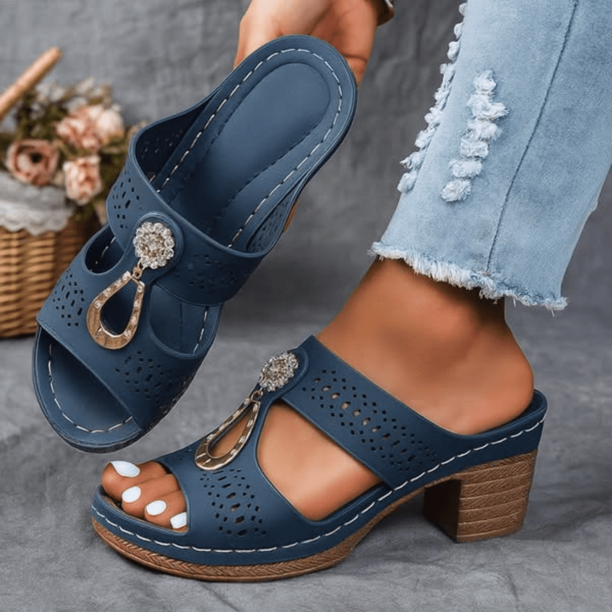 Faiith | Chic and Comfortable Orthopaedic Sandals