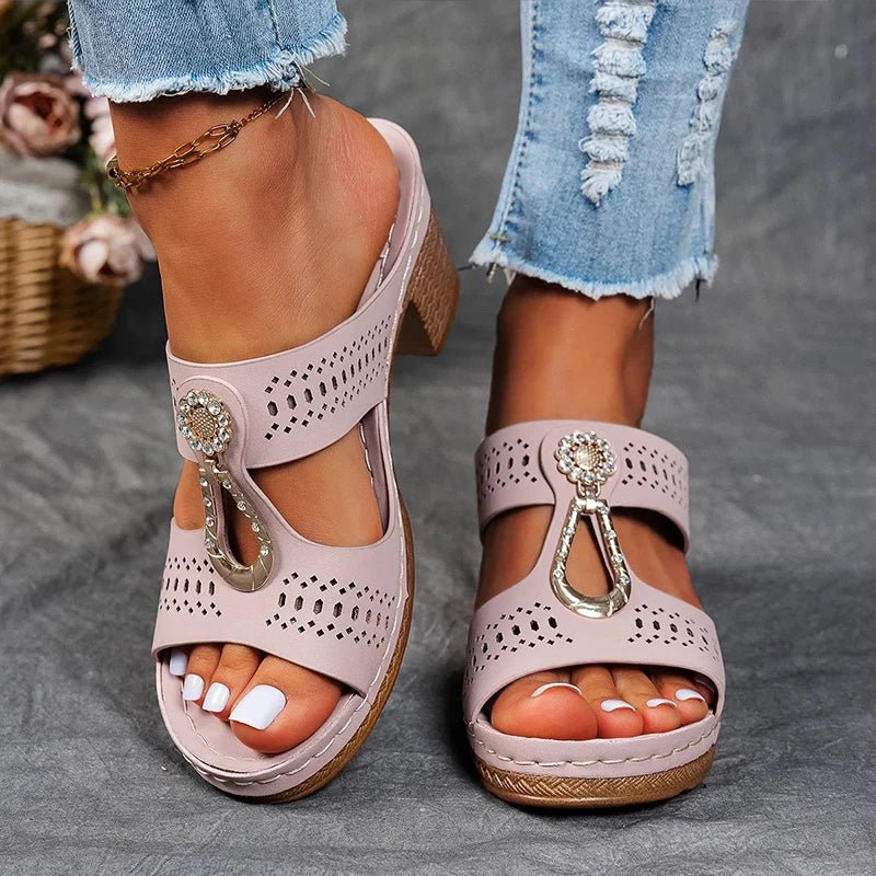 Faiith | Chic and Comfortable Orthopaedic Sandals